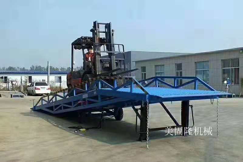 甘肃移动式登车桥价格
